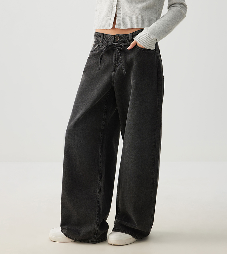Low Rise Belted Slouchy Wide Leg Jeans