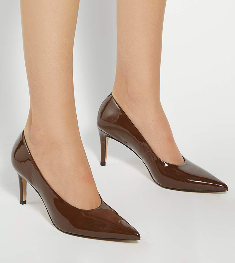 ASPIRING Glossy Pointed Toe Pumps