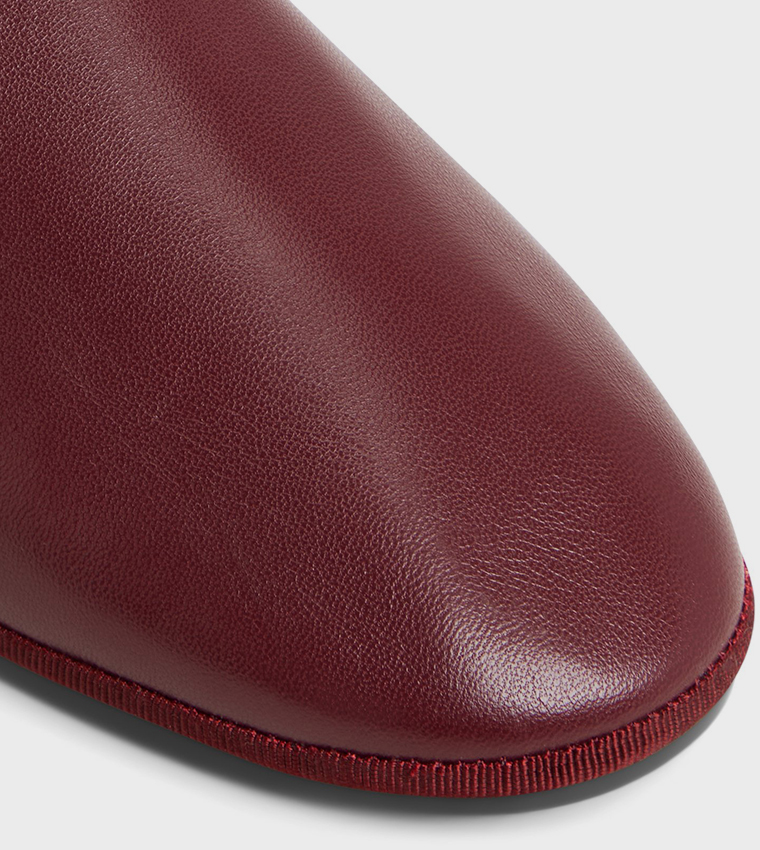 AURABELLE Textured Flat Shoes