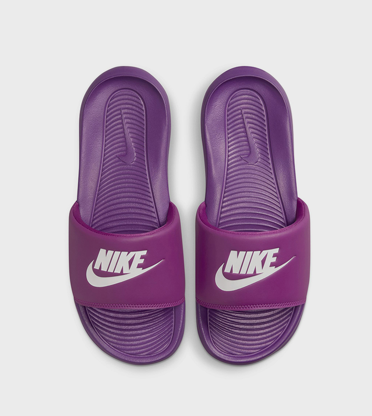 VICTORI Logo Detail Slides