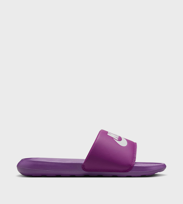VICTORI Logo Detail Slides