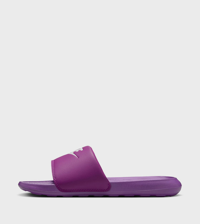 VICTORI Logo Detail Slides