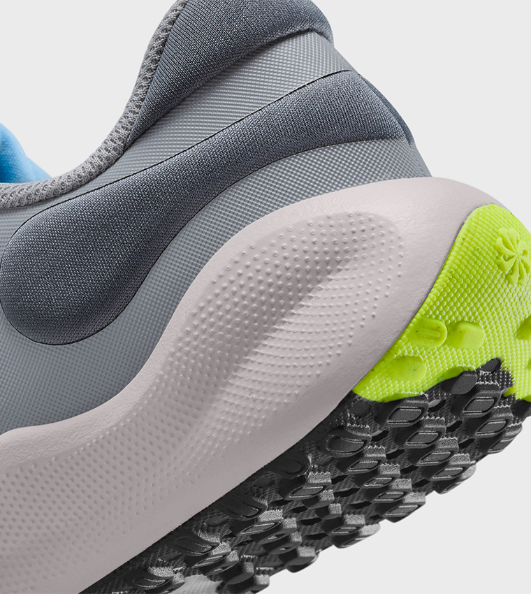 REVOLUTION 7 GS Runner Sneakers