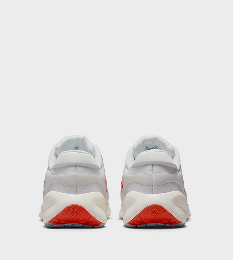 REVOLUTION Logo Detail Running Shoes