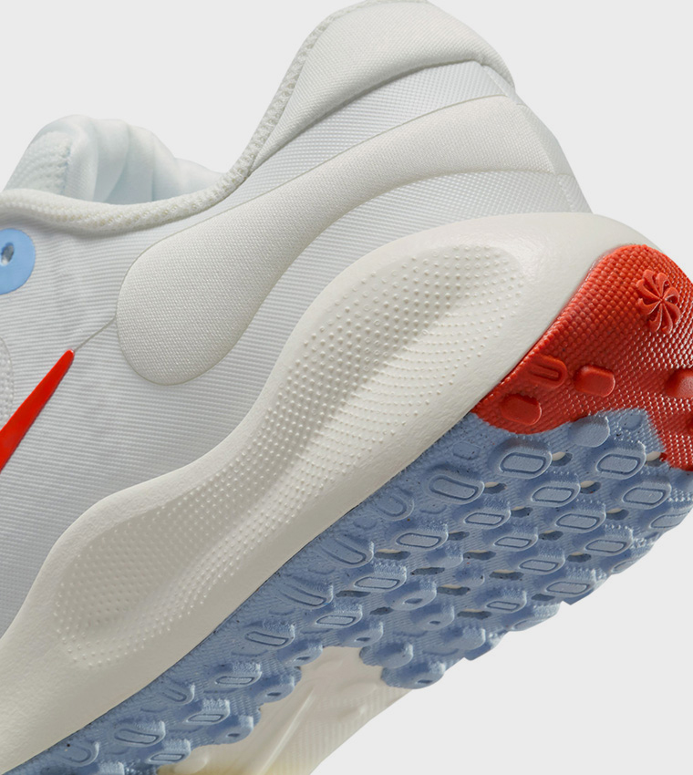 REVOLUTION Logo Detail Running Shoes