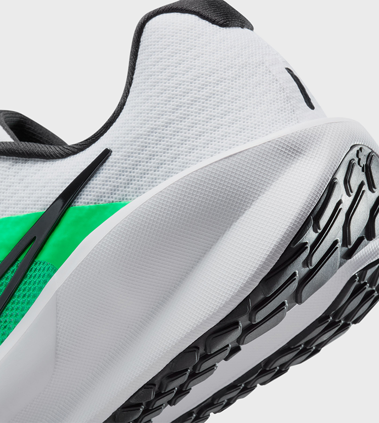 DOWNSHIFTER 13 Runner Sneakers