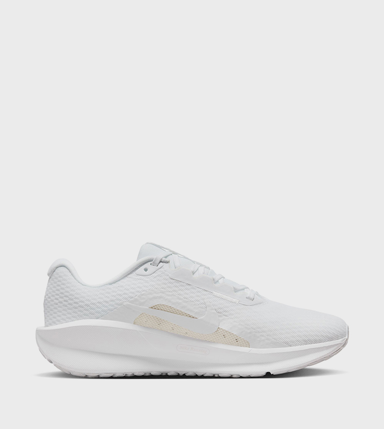 DOWNSHIFTER 13 Mesh Running Shoes
