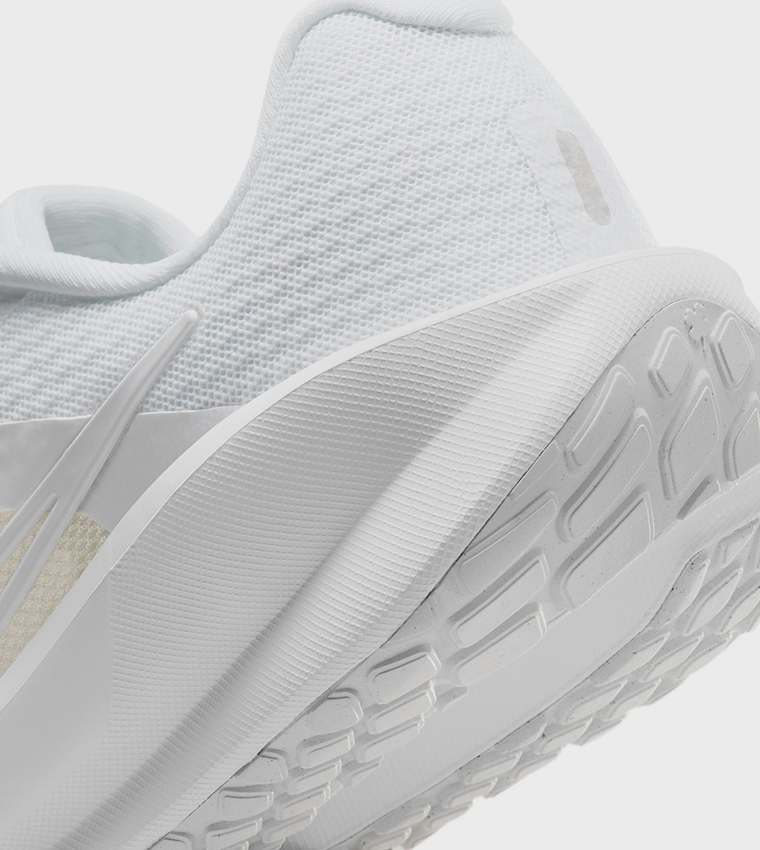DOWNSHIFTER 13 Mesh Running Shoes