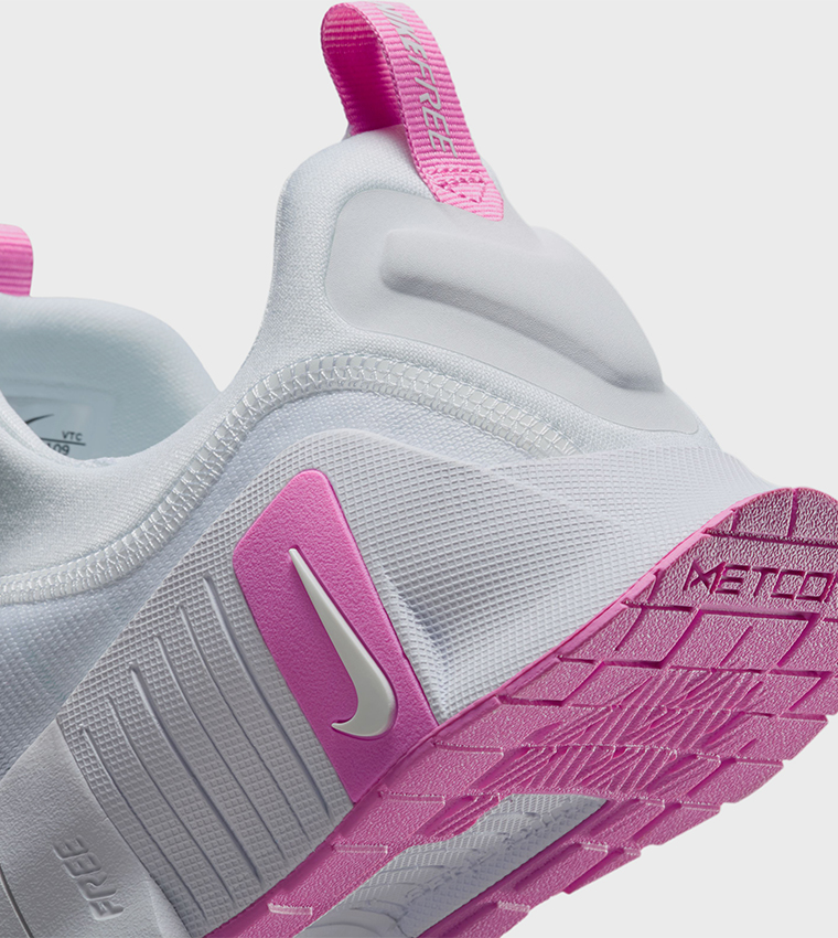 FREE METCON 6 Walking Shoes