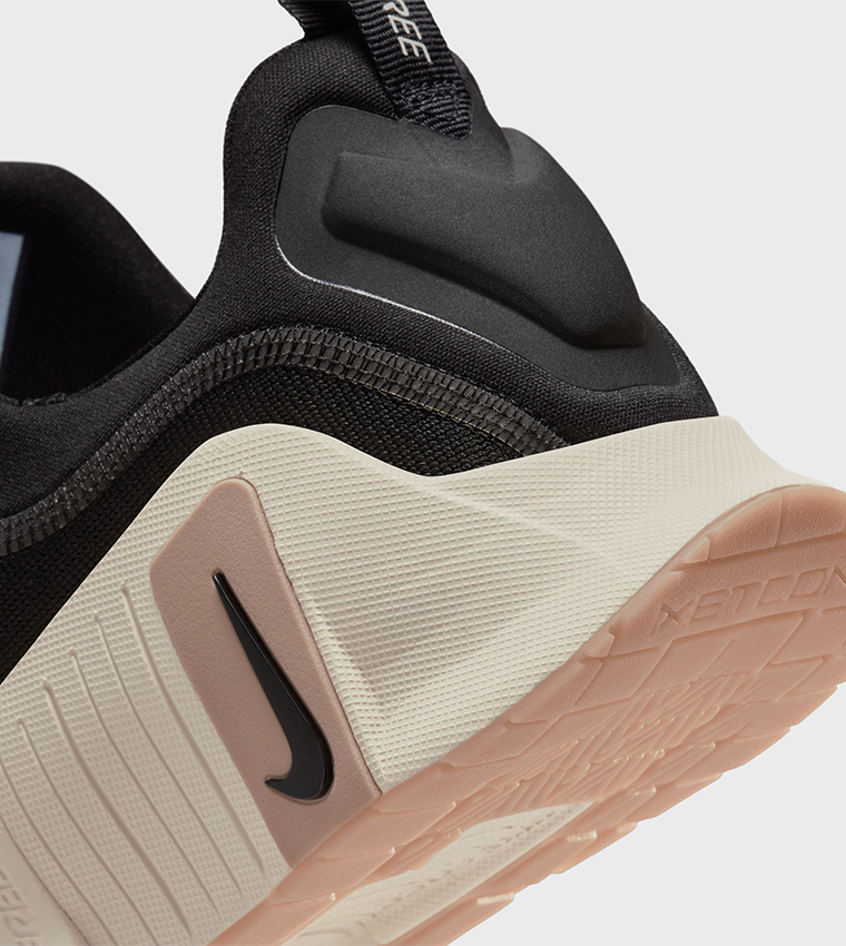 FREE METCON 6 Walking Shoes