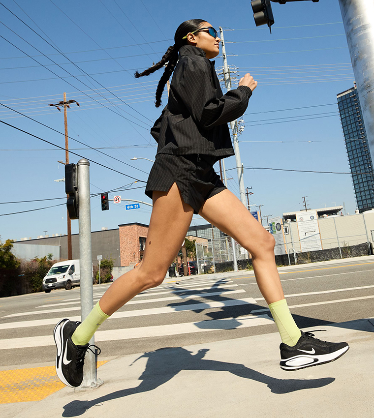 JOURNEY RUN Lace-Up Shoes