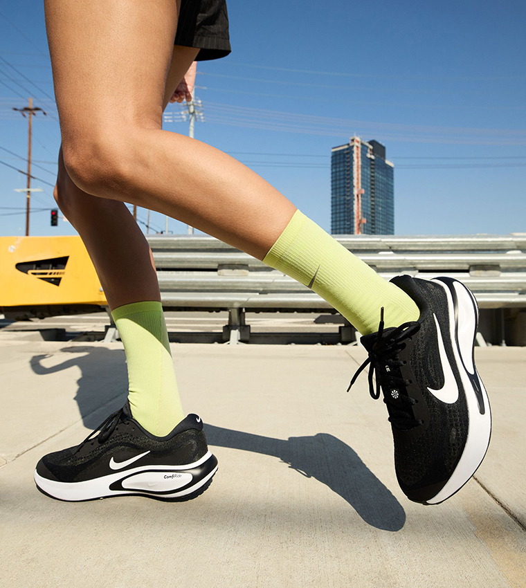 JOURNEY RUN Lace-Up Shoes