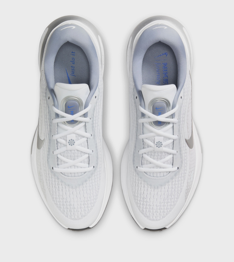 JOURNEY RUN Round Toe Shoes