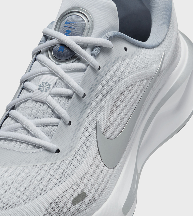 JOURNEY RUN Round Toe Shoes