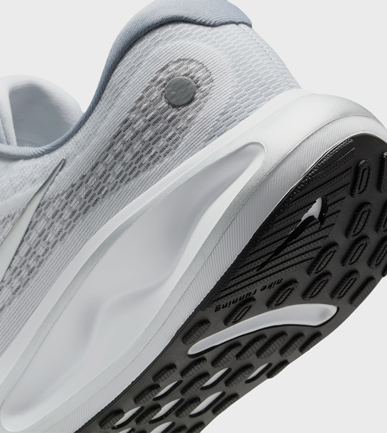 JOURNEY RUN Round Toe Shoes