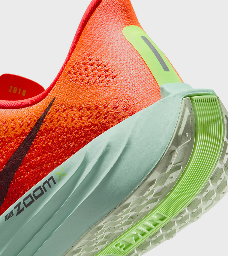 PEGASUS PLUS Color Block Running Shoes