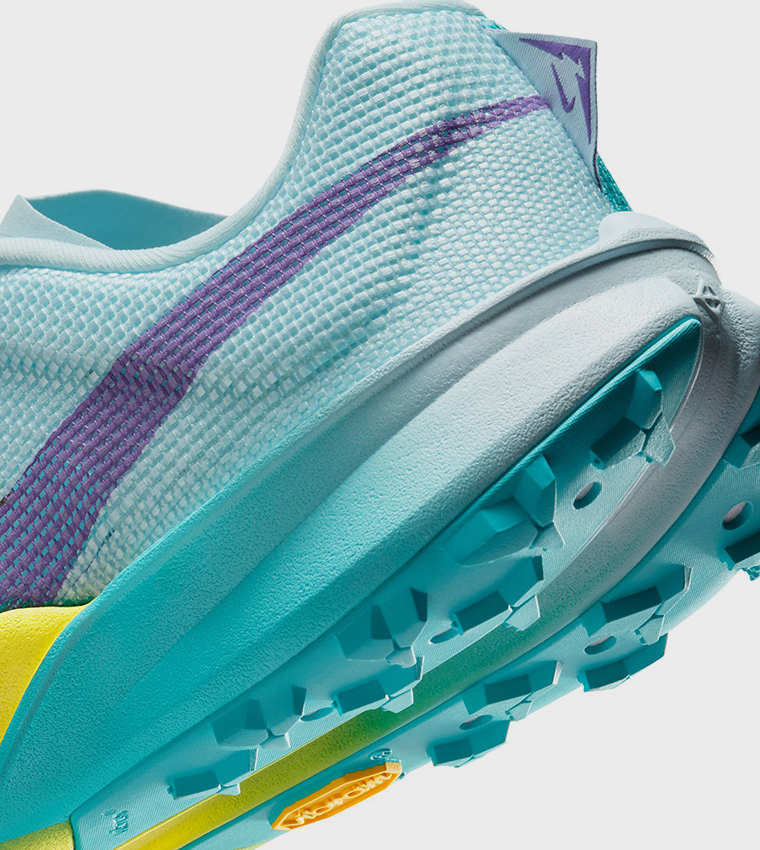 TERRA KIGER 10 Running Shoes