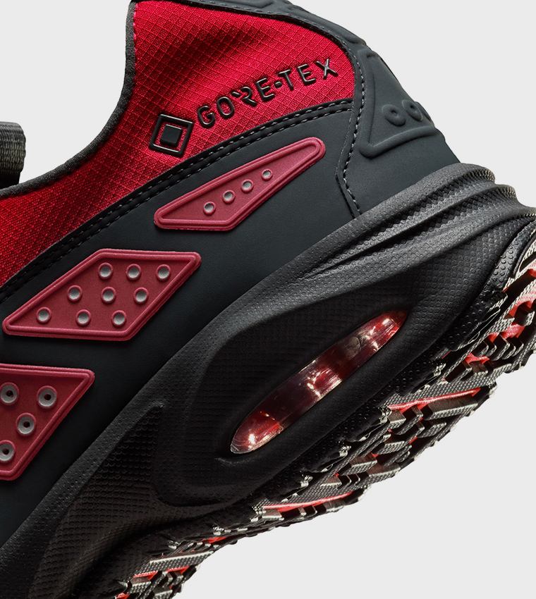 AIR MAX SNDR GTX Zippered Running Shoes