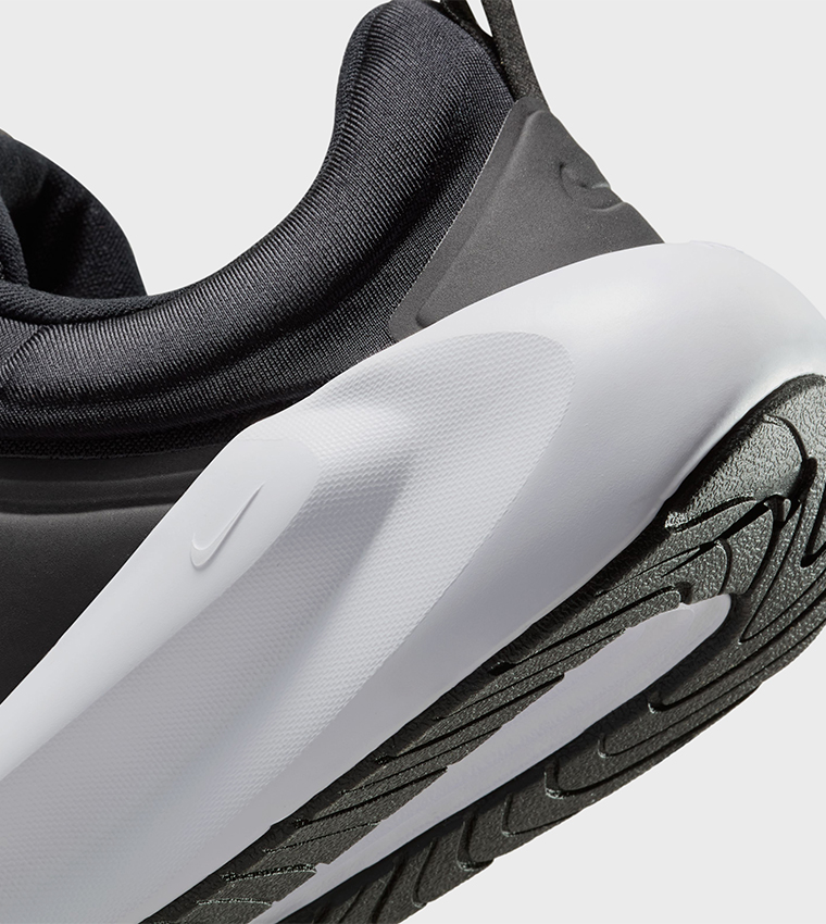 IN-SEASON TR 14 Running Shoes