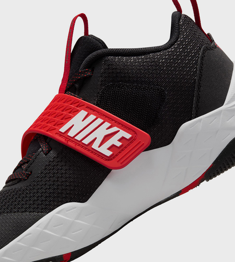 TEAM HUSTLE D 12 GS Training Shoes