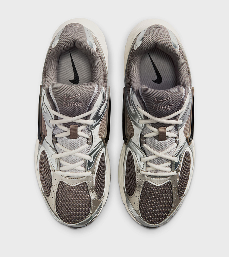 V5 RNR Lace Up Sneakers