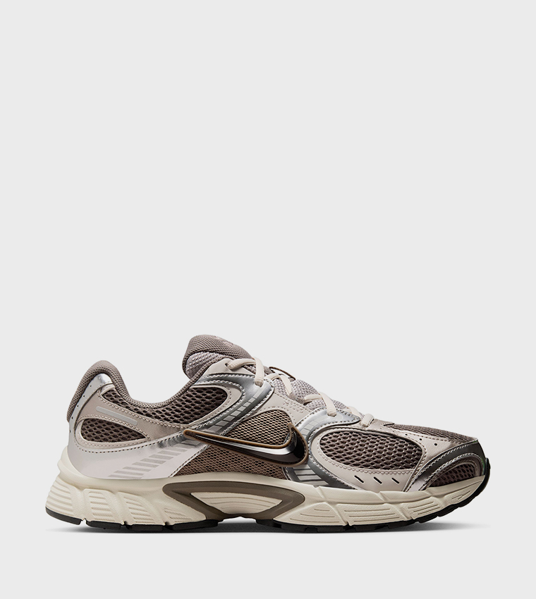V5 RNR Lace Up Sneakers