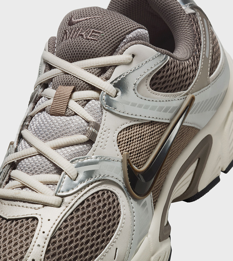 V5 RNR Lace Up Sneakers