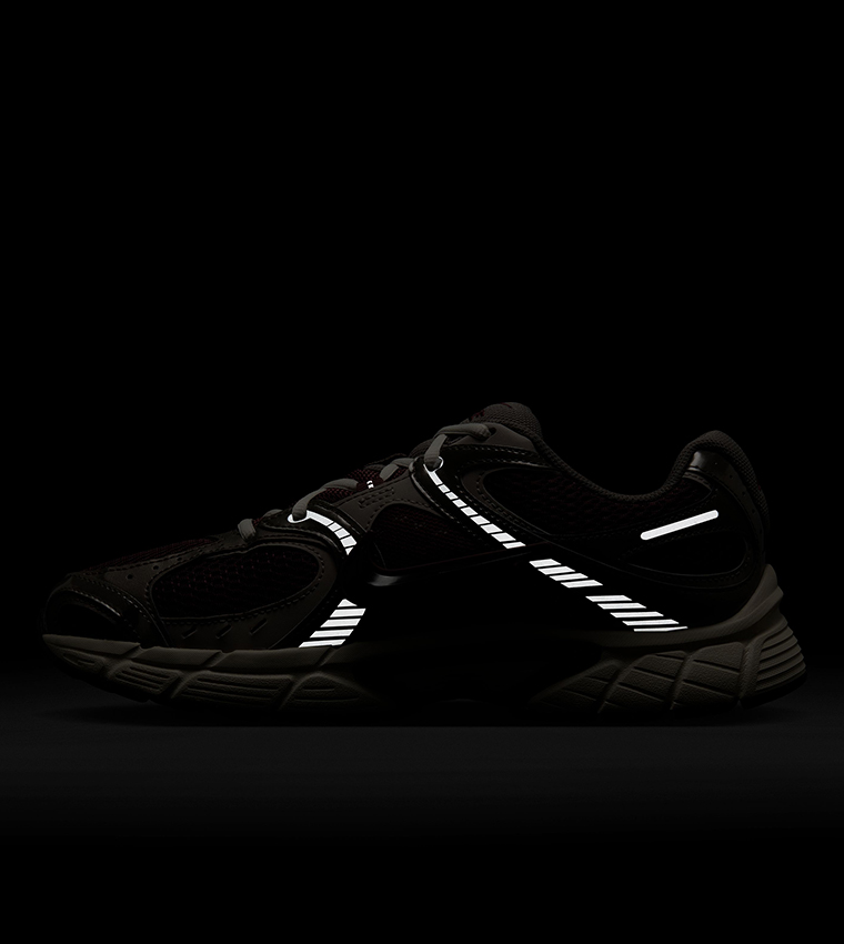 V5 RNR Lace Up Sneakers