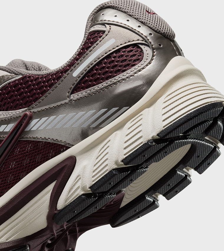 V5 RNR Lace Up Sneakers