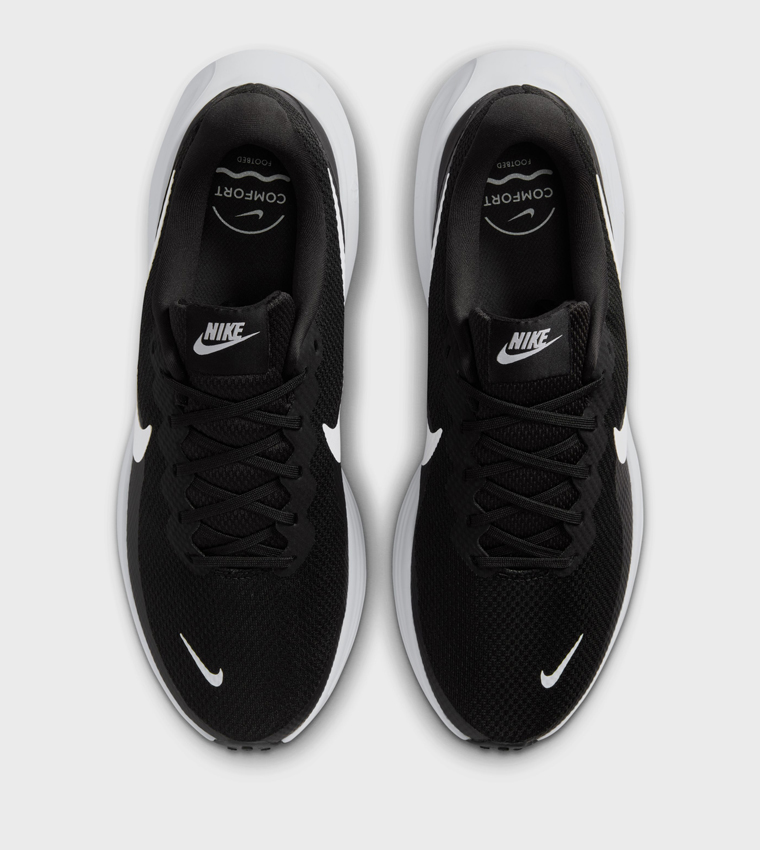 REVOLUTION 8 Running Shoes