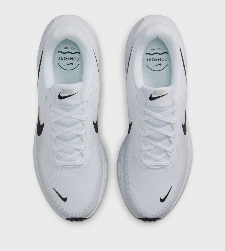 REVOLUTION 8 Running Shoes