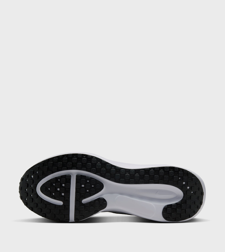REVOLUTION 8 Running Shoes