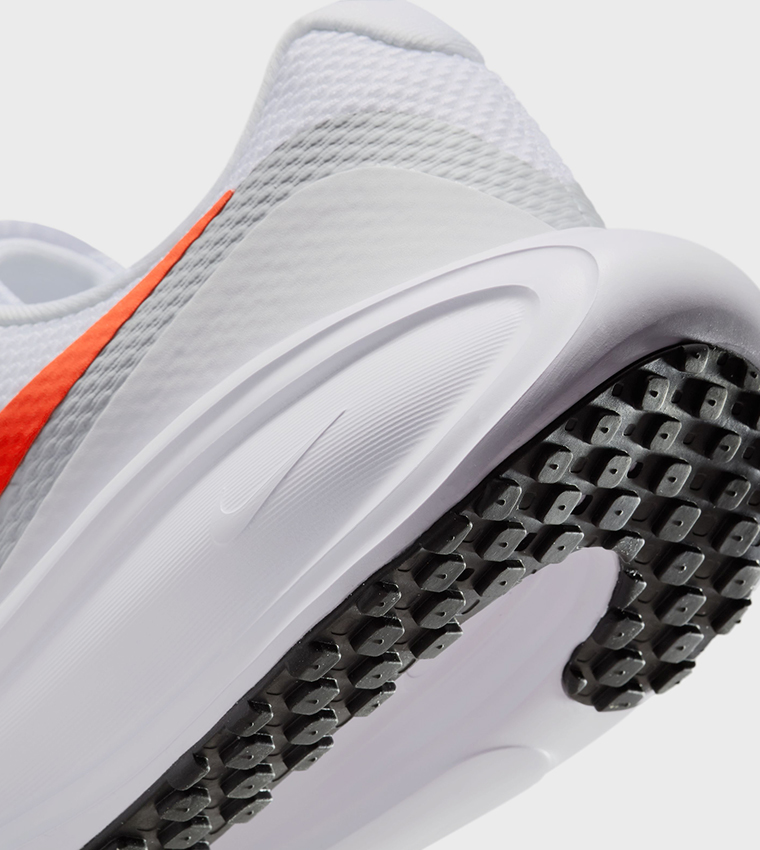 REVOLUTION 8 Lace Up Running Shoes