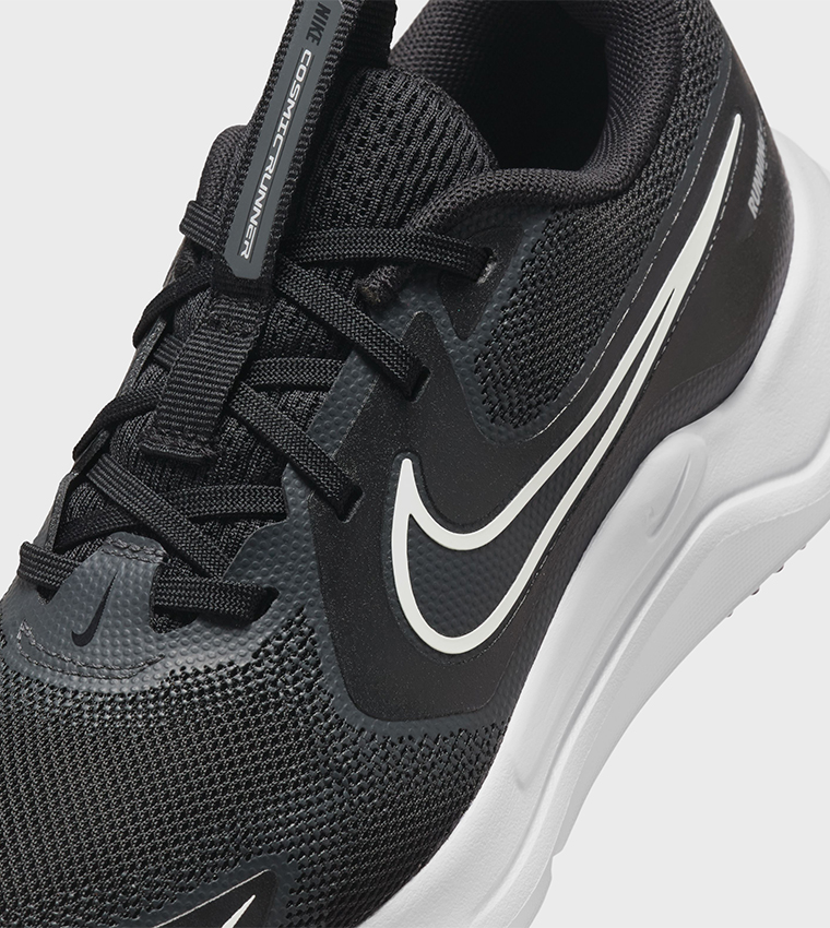 حذاء كوزميك رنر جي إس