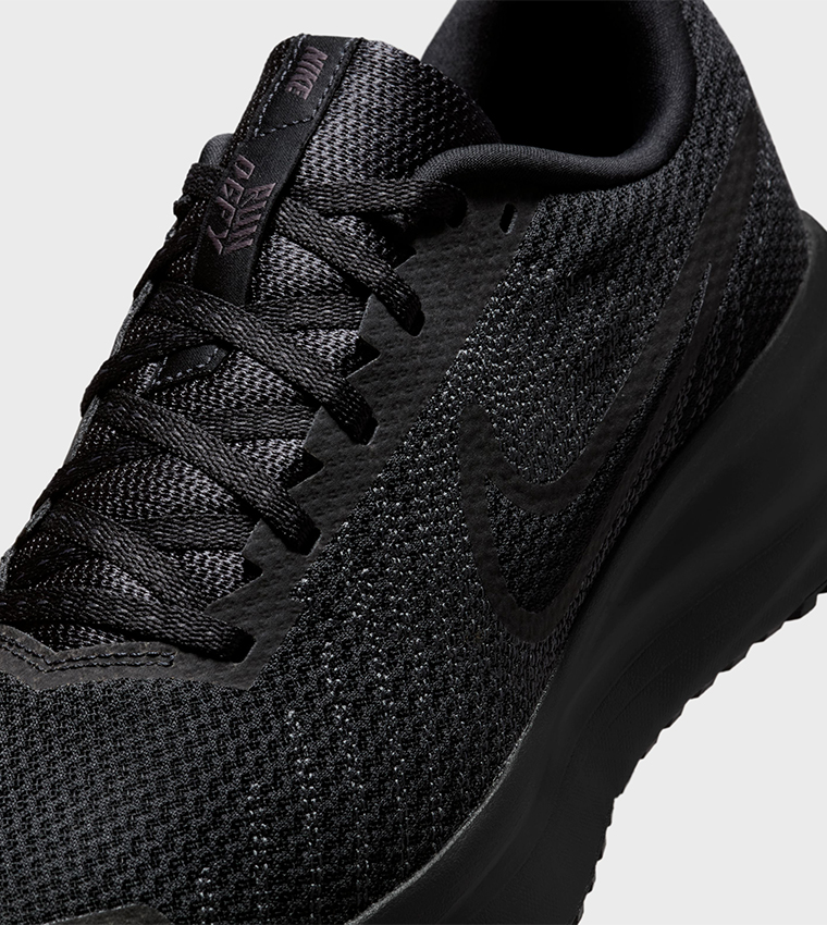 RUN DEFY Lace-Up Shoes