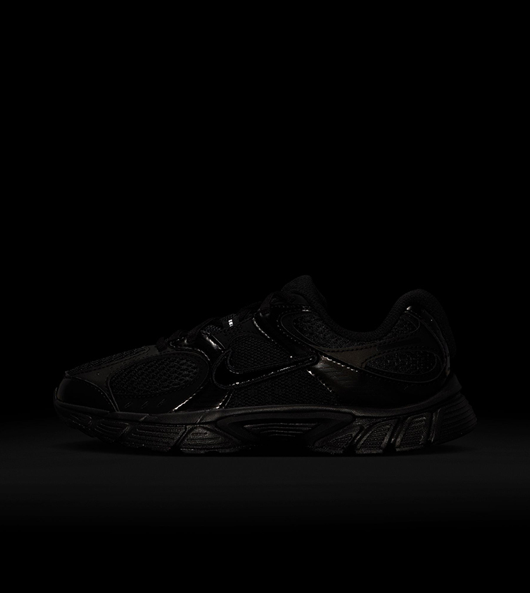 V5 BG Runner Sneakers