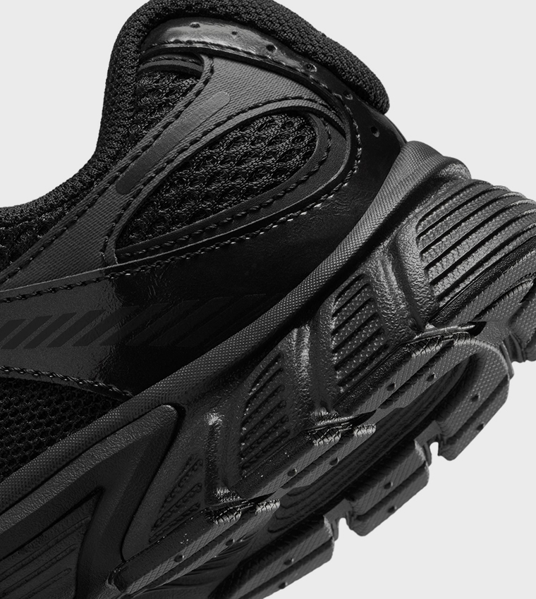 V5 BG Runner Sneakers
