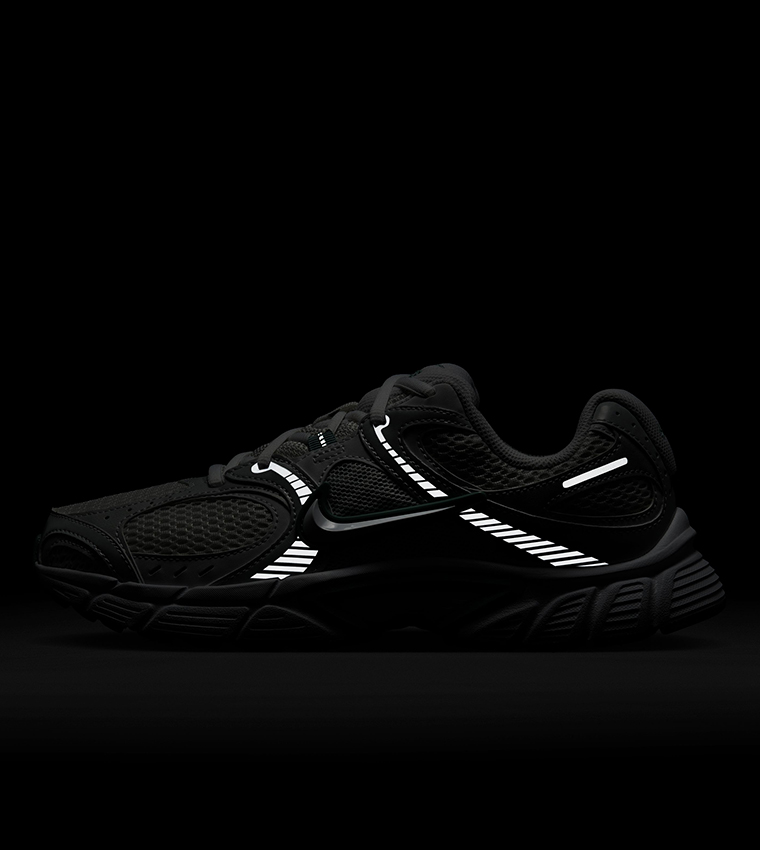 V5 RNR Lace Up Sneakers