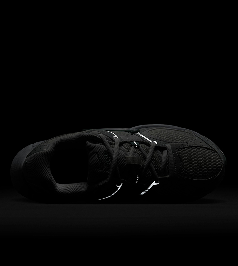 V5 RNR Lace Up Sneakers