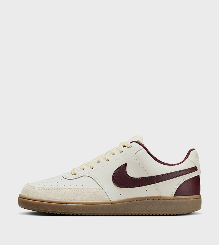 AIR MAX NUAXIS Low-Top Sneakers