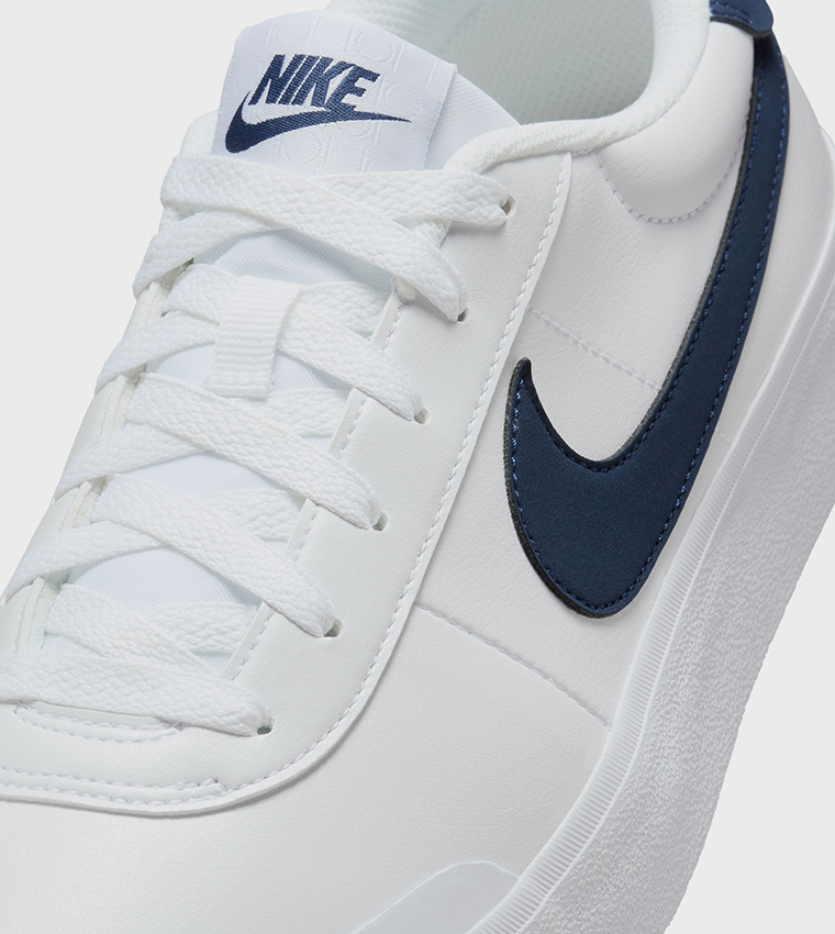 حذاء سنيكرز برباط كورت شوت في ٢