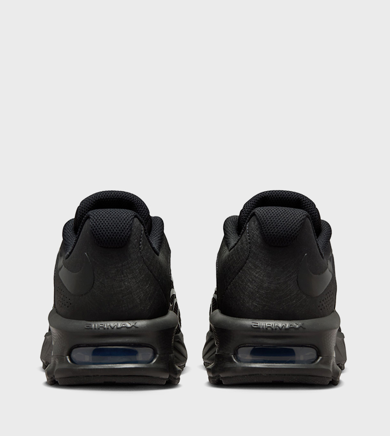 AIR MAX FIRE Lace Up Sneakers