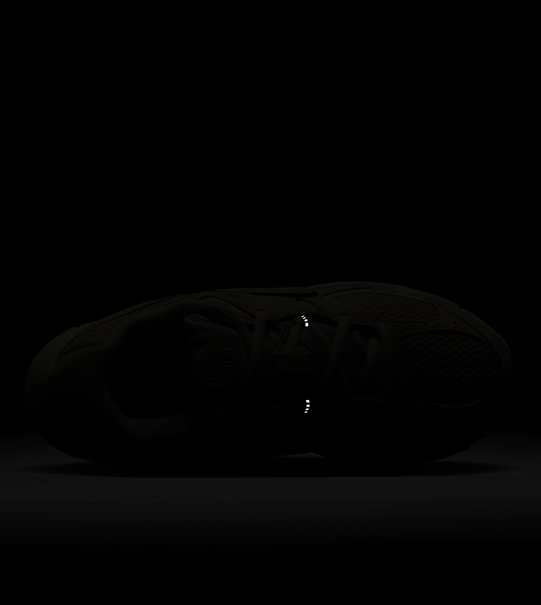 V5 RNR SUEDE Lace Up Sneakers