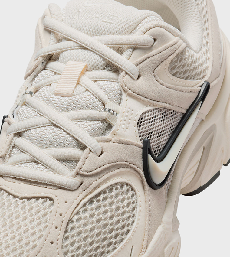 V5 RNR SUEDE Lace Up Sneakers