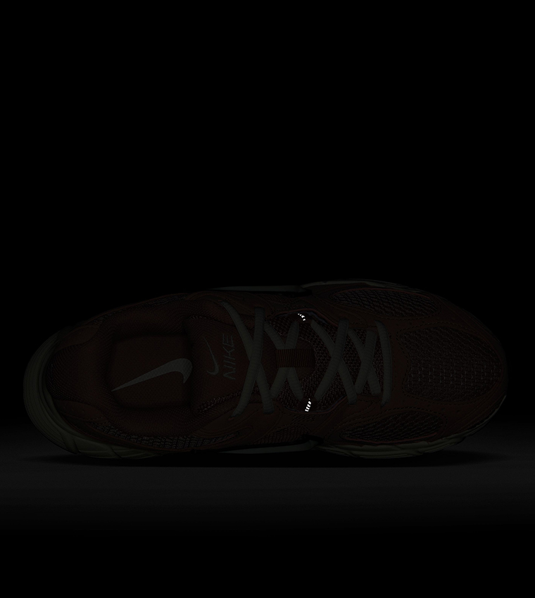 V5 RNR SUEDE Lace Up Sneakers