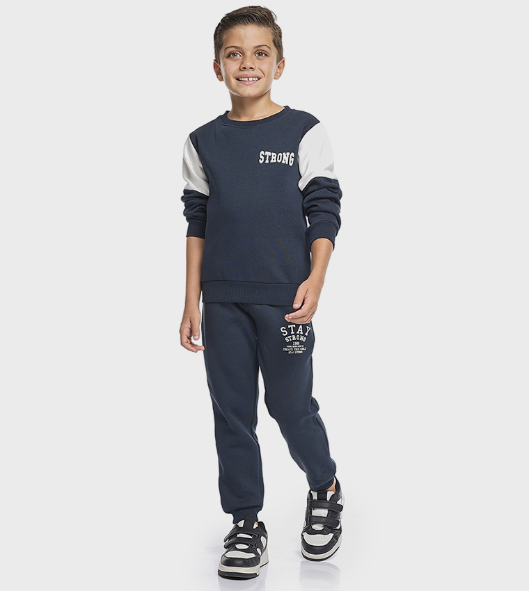 طقم ملابس بطبعة وكم طويل 