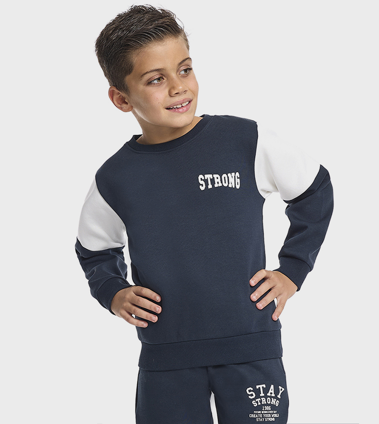 طقم ملابس بطبعة وكم طويل 