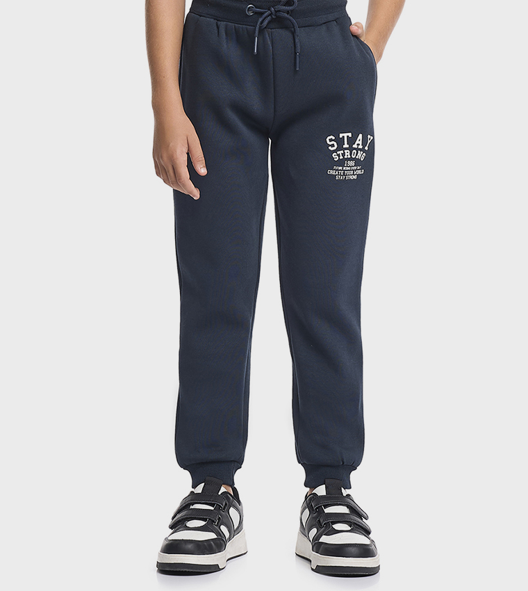 طقم ملابس بطبعة وكم طويل 