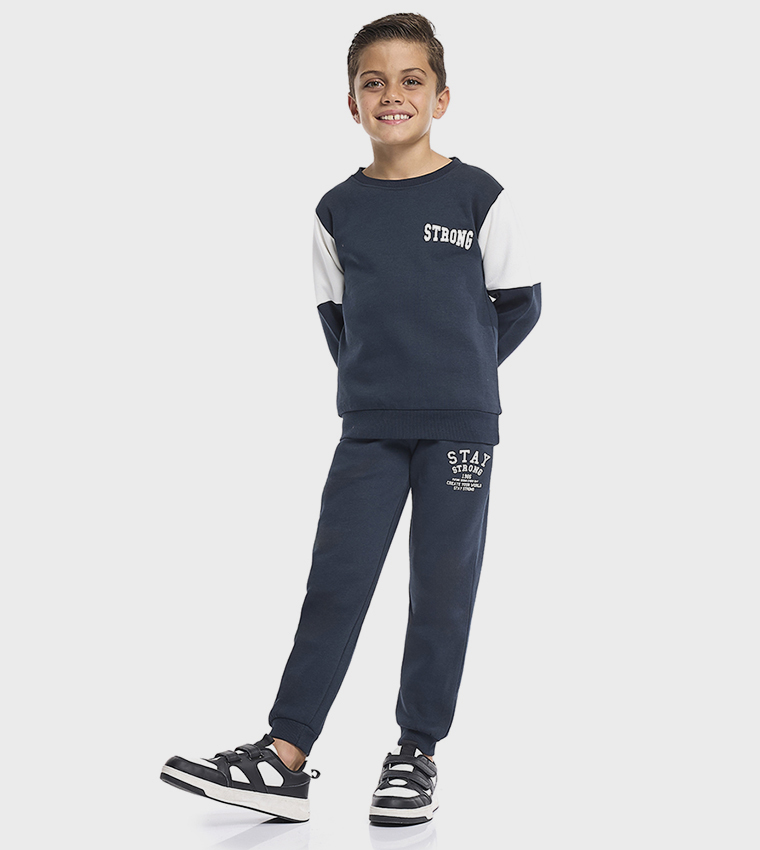 طقم ملابس بطبعة وكم طويل 