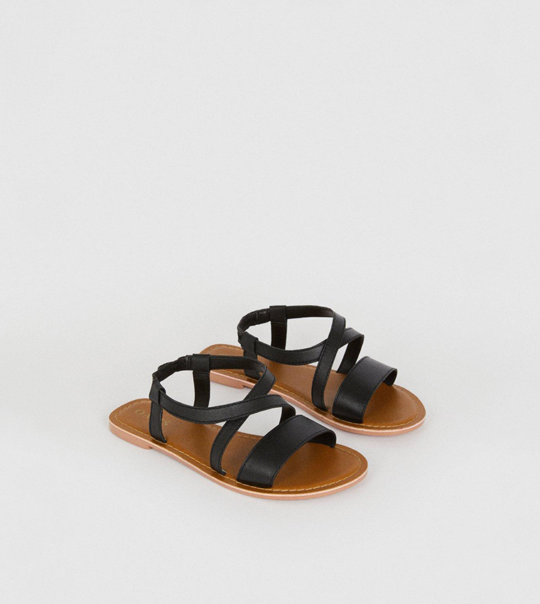 Buy Oasis Leather Cross Over Flat Sandals In Black | 6thStreet Qatar